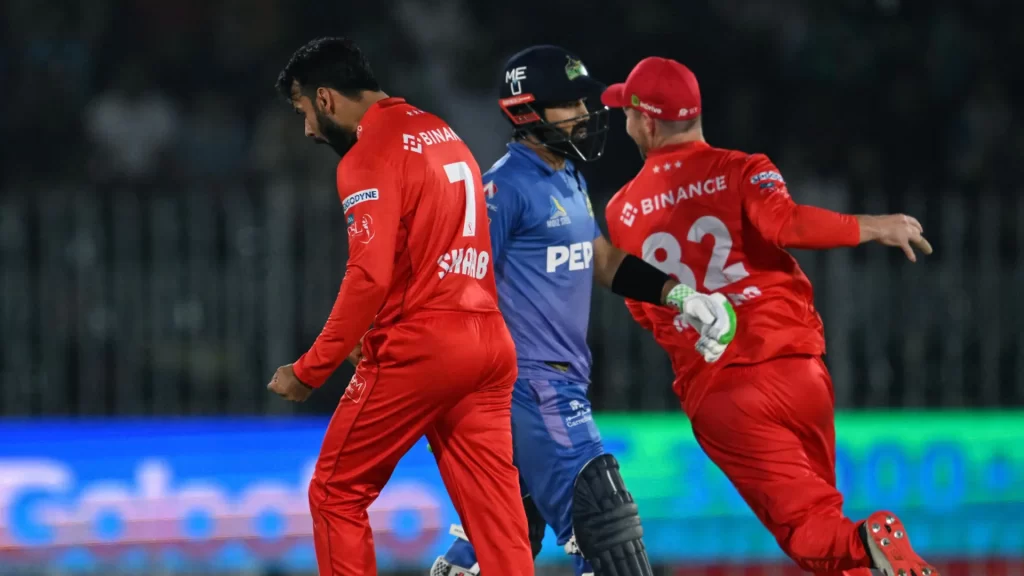 Cricket team celebrating PSL playoff qualification